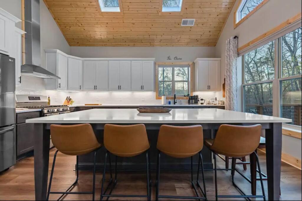 Peaceful Modern Chalet In Ellijay Exterior foto