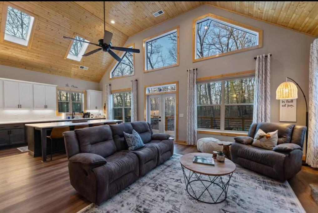 Peaceful Modern Chalet In Ellijay Exterior foto
