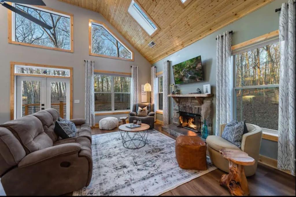 Peaceful Modern Chalet In Ellijay Exterior foto
