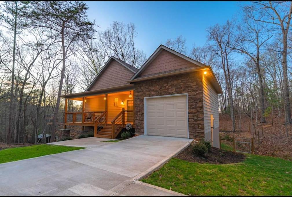 Peaceful Modern Chalet In Ellijay Exterior foto